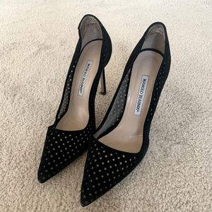 MANOLO Cutout Pumps